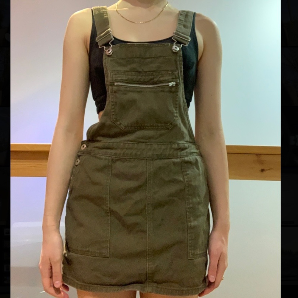 Olive coloured denim overall skirt from forever 21